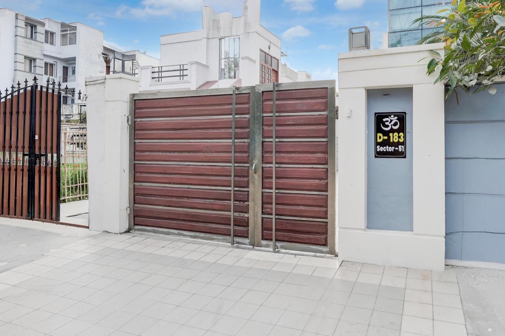 Hotel Super Townhouse Sector 51 Noida Near Metro Station Exterior foto